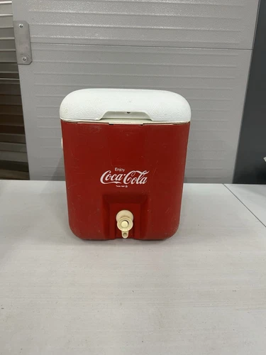 Vintage Red COCA COLA Square Igloo Cooler Drink Dispenser Portable One Gallon