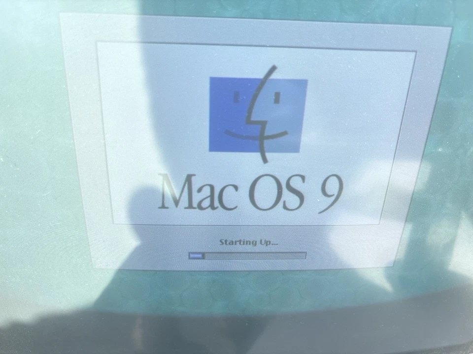 Apple iMac G3 M5521 Indigo Blue iOS 9 Super Rare CRT / Monitor Only !! Powers On - Image 3 of 4