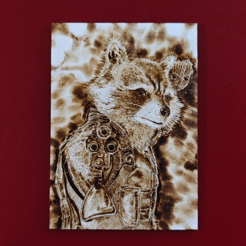 Pyrography Hand-Drawn Card Rocket Raccoon & Groot by Pang Hulu 1/1 Original Art - Picture 3 of 6