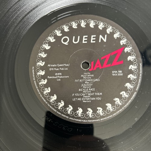 Queen Jazz -2 -1 Embossed Sleeve Gatefold LP Album Vinyl Record EMA 788 - VG+/EX - Picture 3 of 14