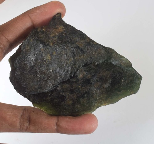 586 Ct/76 mm Colombian Green Emerald 76 x 54 mm Natural Gemstone Rough Specimen - Picture 3 of 4