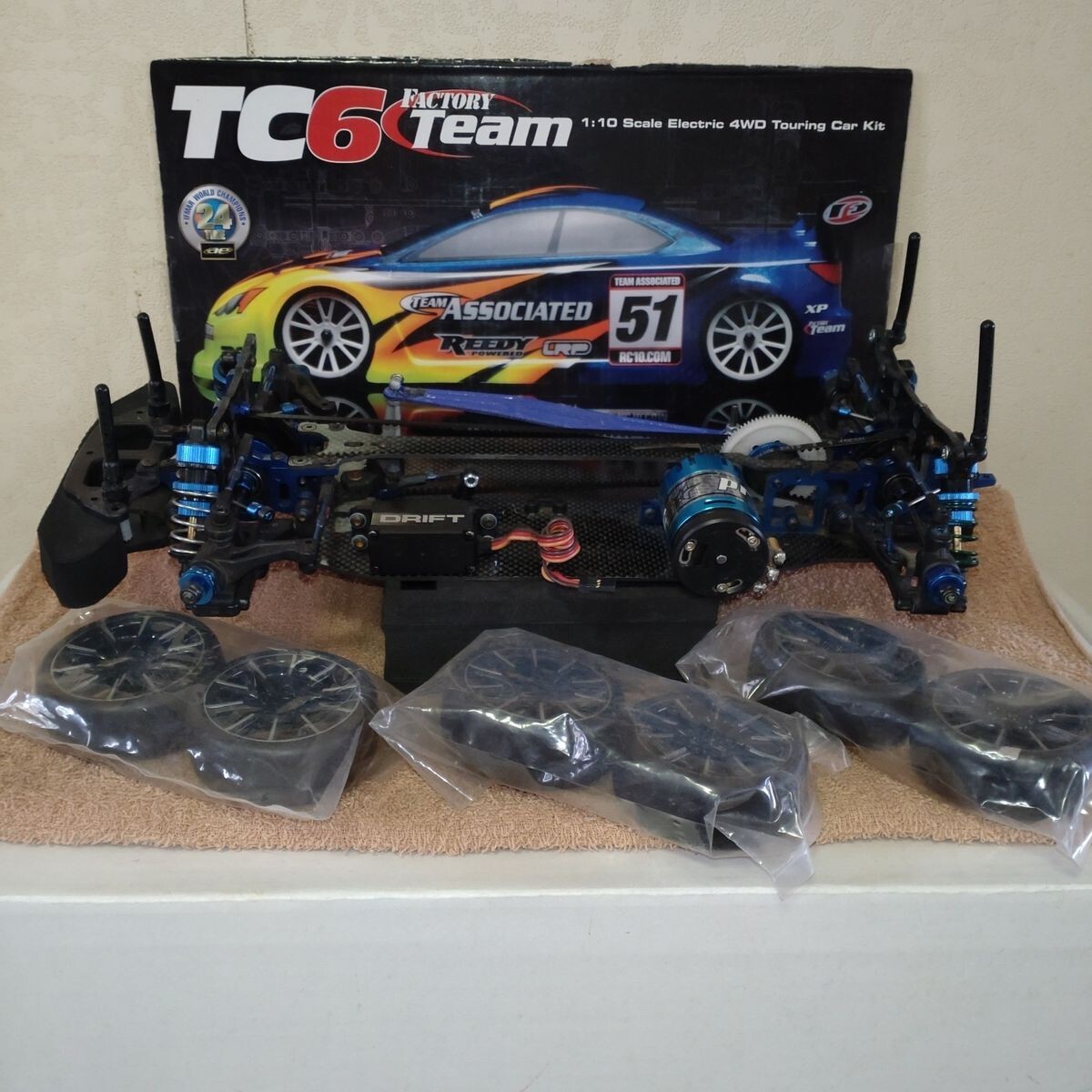 ♥ Teams アソシ TC-6 4WD ベルトドライブＲＣツーリングカー中古品 Teams Associated Tc-6 4Wd Belt Drive R/C Touring Car High