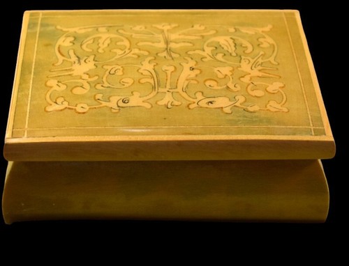 Vtg Handmade Small Lacquered Wooden Hinged Lid Jewelry Trinket Box 3" x 4" - Picture 2 of 11