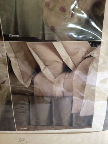 PRECIOSA FALDA CAMA NUEVA YVES DELORME GRIS 3 PANELES 40” X 24” - Imagen 11 de 14