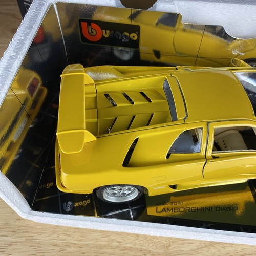 Burago Special Collection 1990 Lamborghini Diablo 1:18 Scale Diecast Car 3041 - Picture 2 of 12