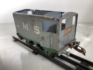 o scale freight cars