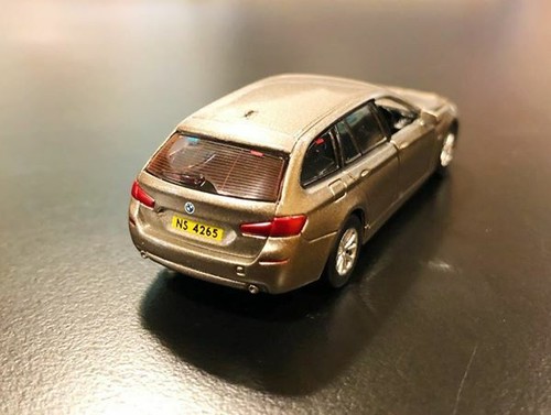 Pequeño coche de policía de Hong Kong (juego de 5) BMW serie 5 F10 F11 - Imagen 4 de 5