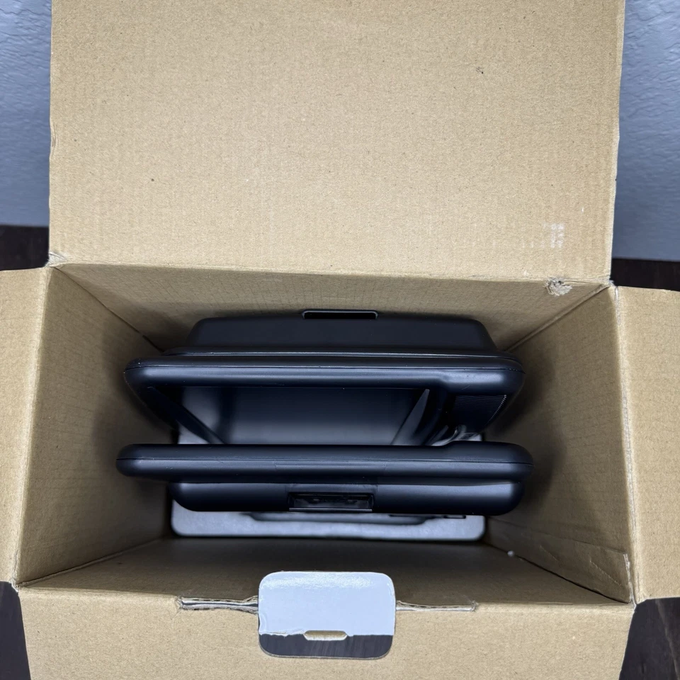 RCA DRC79108 10" Screen Mobile DVD System - Both Screen Displays Only - Image 3 of 4