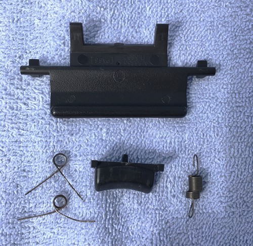 Cup Holder REPAIR PARTS for 1998-2003 Jaguar XJ8,  X308, Vanden Plas  $ 29.98 - Picture 13 of 13
