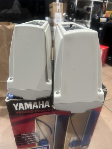 Yamaha Powered Multimedia Computer Speakers YST-M15 - Picture 9 of 18