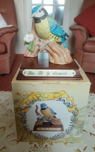 Blue Tit Leonardo Collection Porcelain Figurine - Picture 2 of 3
