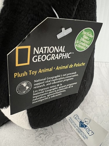 Neu mit Etikett National Geographic HugFun Stofftier Plüsch Pinguin mit rotem Schal - Bild 5 von 7