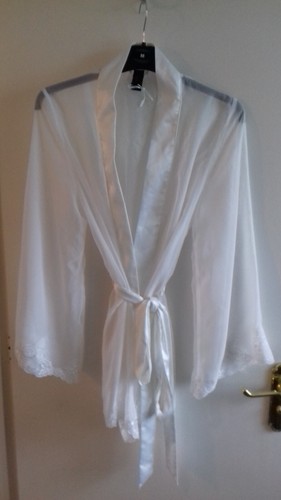 VESTIDO BATA MARFIL VINTAGE IMPRESIONANTE EN CAJA REGALO PAJARITA MIEL TALLA X PEQUEÑO NUEVO SIN ETIQUETAS - Imagen 2 de 10