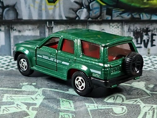 TOMICA / No. 84 Toyota Hilux Surf (Metallic Green). - Picture 5 of 6
