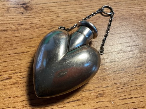 ANTIQUE solid silver SAMPSON MORDAN HEART SHAPE SCENT BOTTLE / FLACON 1880S
