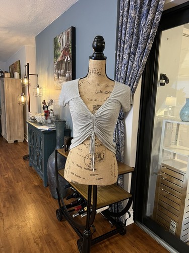 Moral Fiber Women's V-neck Cropped top size Medium Gray - Picture 1 of 9