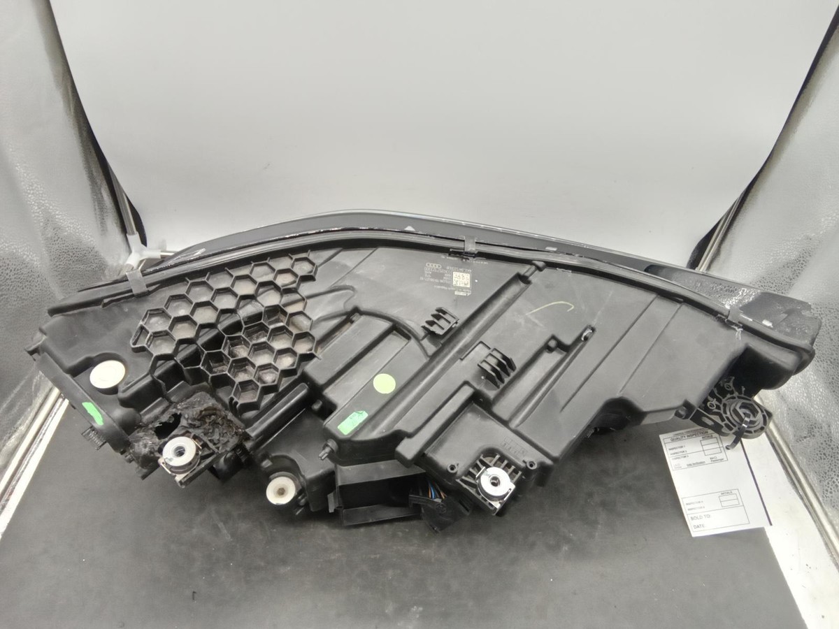 2019-2021 AUDI E-TRON Left Headlamp (multiple LED, opt 8G5
