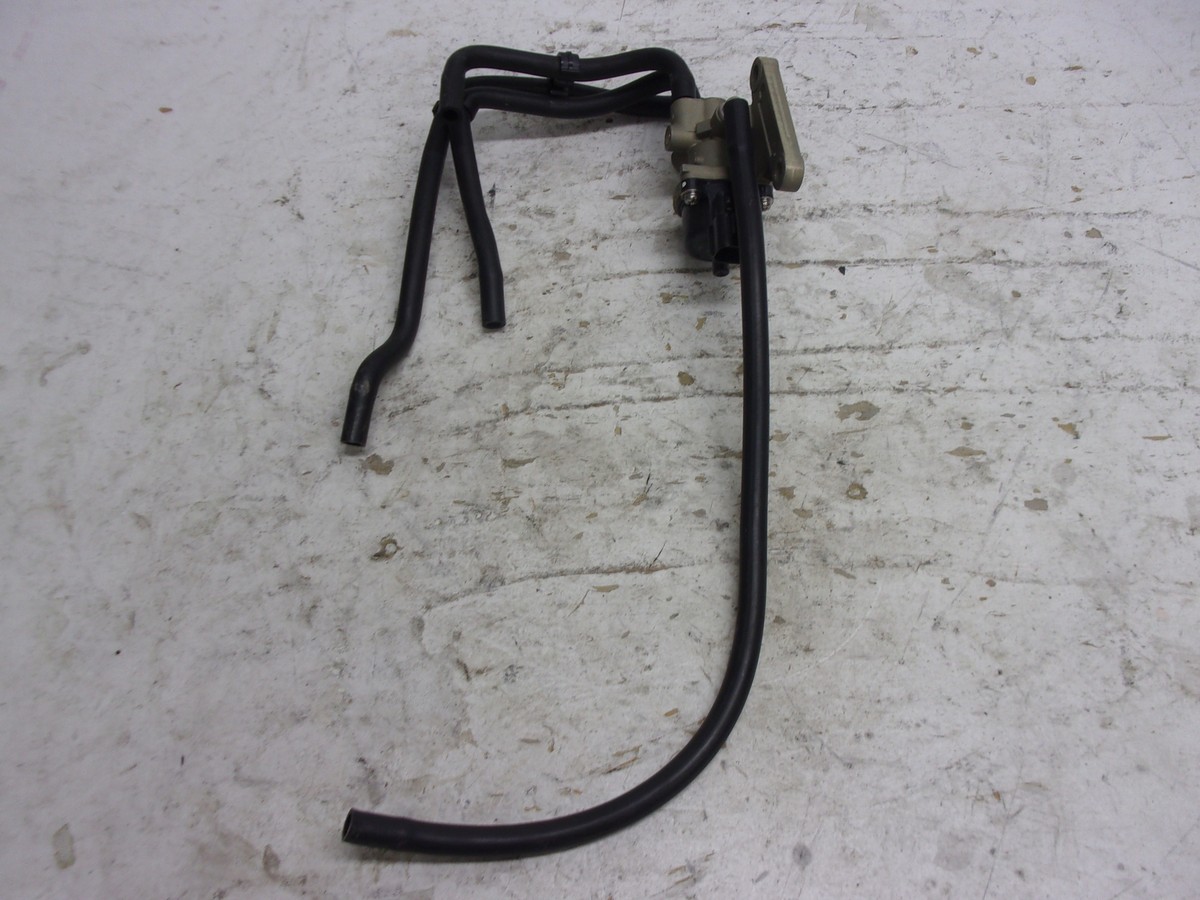 Yamaha Waverunner 2004-2008 FX HO OEM Intake Valve Assembly Yamaha Waverunner 2004-2008 FX HO OEM Intake Valve Assembly