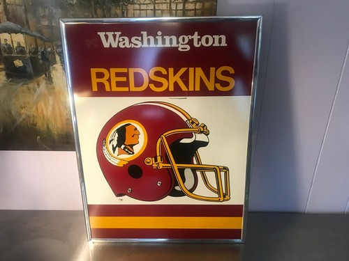 Washington Redskins MEMORABILIA VINTAGE COLLECTABLES Pieces Wood and Others - Picture 39 of 107