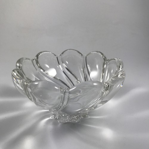 MIKASA "PEPPERMINT CLEAR" Swirl CRYSTAL Small BOWL 5" - Beautiful! - Picture 1 of 6