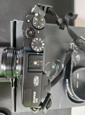 動作品 FUJIFILM X10 ブラック 本体と付属品多数 FUJIFILM Digital Camera X10 F FX-X10 12 Megapixel Optical