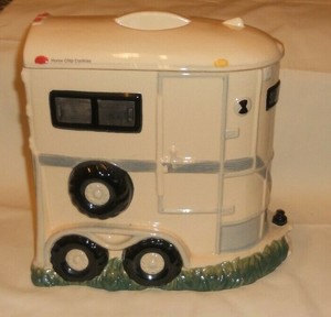 Montana-Lifestyles-HORSE-TRAILER-COOKIE-JAR-Large-10-5-034-TALL
