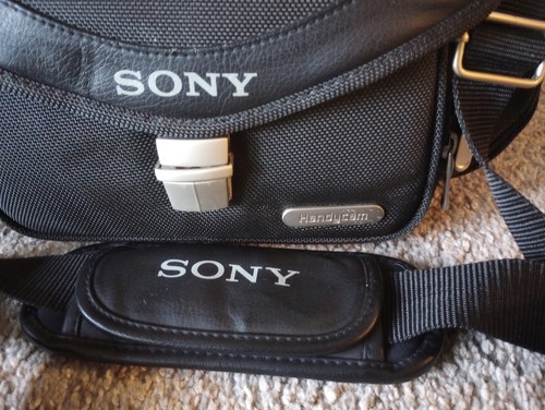 Sony DCR-TRV27 Mini DV Camcorder bundle, batts, charger, case, cables, remote++ - Picture 11 of 20