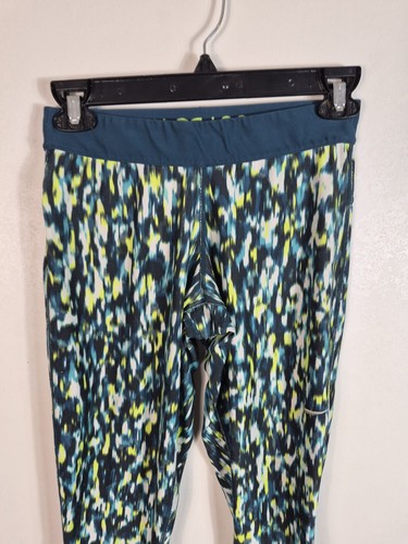 MALLAS DE RUNNING NIKE DRI-FIT PARA MUJER S VERDE RELÉ ESTAMPADO CROP 627075-369 - Imagen 2 de 13