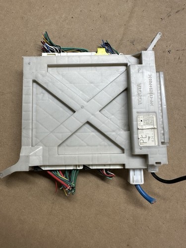 2013-2015 LEXUS GS350 GS450H FRONT RIGHT UNDER DASH FUSE BOX 82730-30L30-B OEM