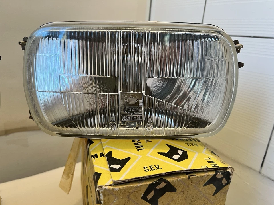 Headlight H4 MARCHAL FORD GT40 Matra M530 LX et Bagheera BMW E26 M1 SAVIEM SG2 Foto 3 de 4
