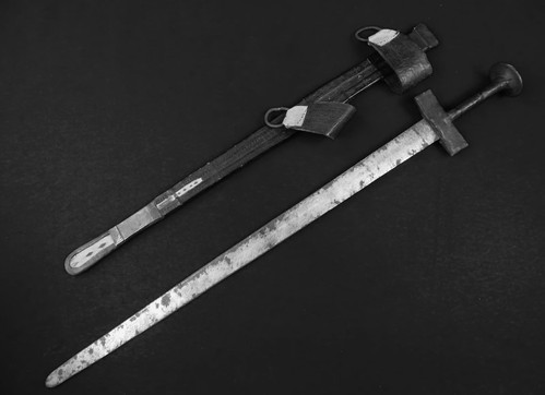 Antique Old Africa African 19 Century Short Sword w/ Scabbard - Picture 3 of 18
