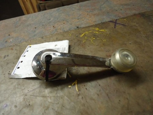 84 LYNX FRONT WINDOW CRANK 15328 - Picture 1 of 2