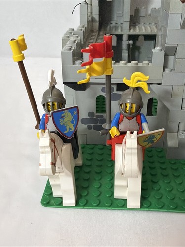 LEGO CASTLE Set #6080 Castillo del Rey 1984 100% Completo Ultra Raro De Colección - Imagen 8 de 22