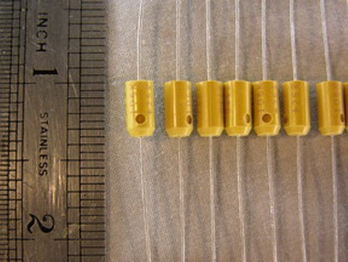 5 Kemet T322C106K025AS 10uF 25V 10 % axial geformte Tantalkondensatoren - Bild 1 von 1