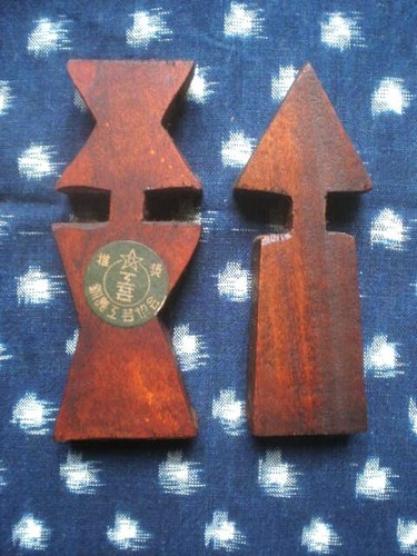 Kleine hölzerne Ainu Puppe Nipopo primitive Kunst Kokeshi Volkskunst 3,5 Zoll - Bild 4 von 5