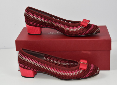 Nuevo en caja Salvatore Ferragamo Talla 8 C Vara WRT Tela Crochet Logo Lazo Tacón Bajo Bombas - Imagen 4 de 15