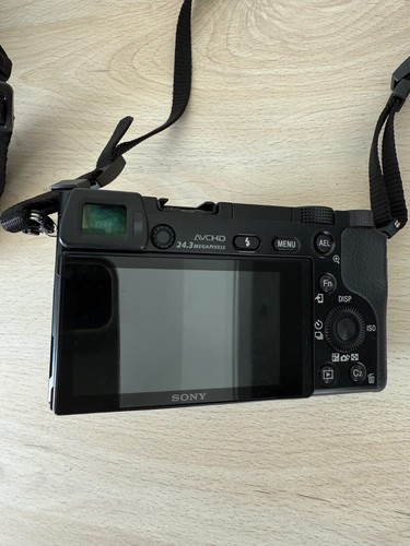 Sony Alpha A6000 DZ RIG Digitalkamera, Kit mit 16-50 mm + 55-210 mm Objektive - Bild 8 von 11