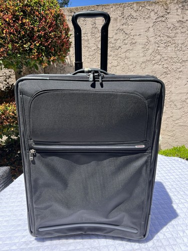 TUMI ALPHA 22024D2 24" Large 2-Wheel expandable Travel Suitcase *zipper Replaced - Picture 1 of 15