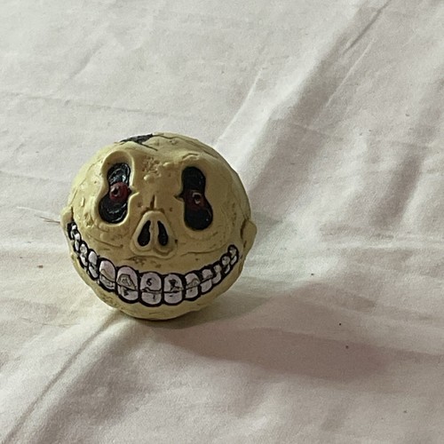 Mini Bolas Locas MadBalls Calavera Grietada De Colección TCFC Locas De Colección - Imagen 2 de 7