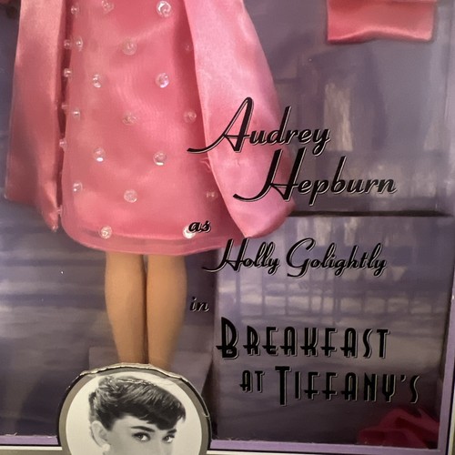 Muñeca Barbie Audrey Hepburn Desayuno en Tiffany's - Imagen 7 de 12