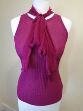 GUCCI DARK PINK SLEEVELESS SILK JUMPER WITH PUSSY BOW DETAIL - SIZE XS - TEXTURE