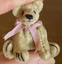 Miniature Dollhouse Artist Tiny Plush Fur Jointed 1.5” Bear Pink Bow  So CUTE