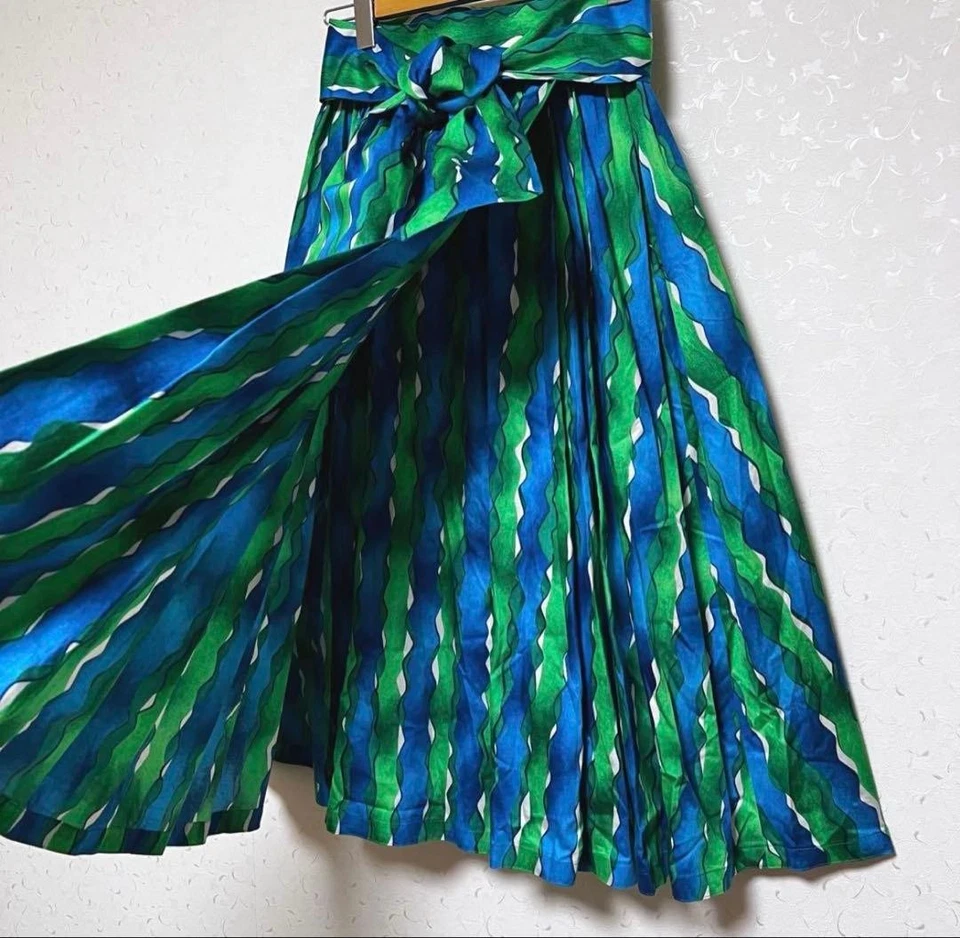 Falda acampanada Christian Dior M azul verde rayas cinta cintura 78 cm de largo Foto 2 de 4