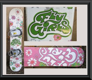 Snowboard-Fly-Girls-135-CM-w-Ride-Bindings-White-w-Hippy-Flowers-in-San-Diego