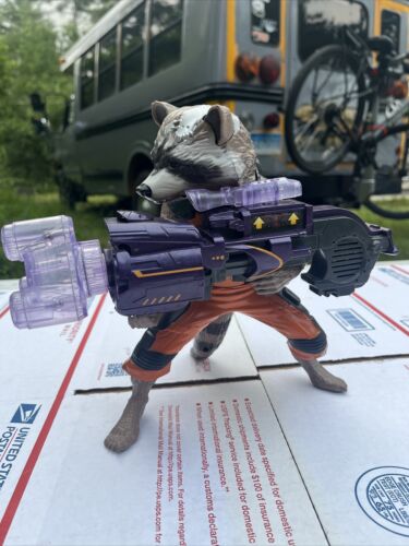 Guardians of The Galaxy Big Blastin' Rocket Raccoon 10" Figure Hasbro Marvel - Picture 2 of 10