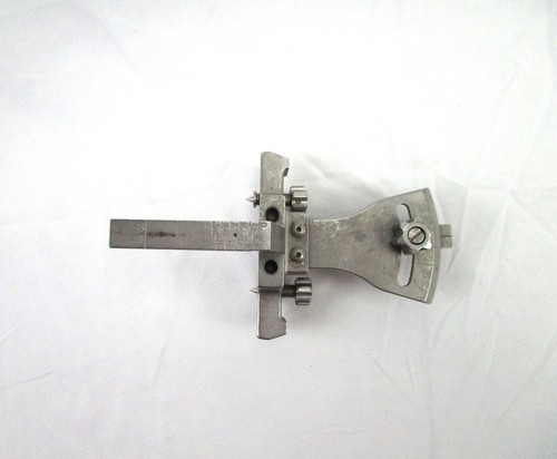 Stryker Howmedica monogramma guida allineamento femorale distale strumento ginocchio - Foto 5 di 8