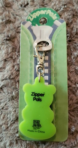 Zipper Pals - NEW - (ADAM) CAN BE USED ON MOST ANYTHING WITH A ZIPPER  - Foto 2 di 2