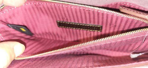 fendi pochette vitello/amarena+mlc+oro soft - Foto 13 di 13