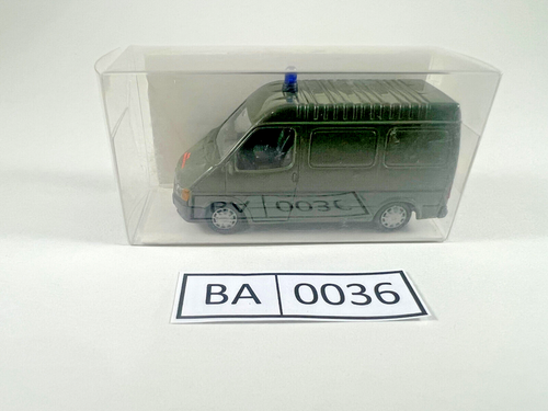 RIETZE Ford Transit "Bomb Disposal" Green #30776 H0 1:87 "SKU BA0036" Ref. R003 - Picture 2 of 5