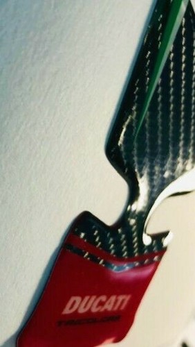 DUCATI PANIGALE TRICOLORE Tank protector Carbon Fiber - Picture 4 of 8